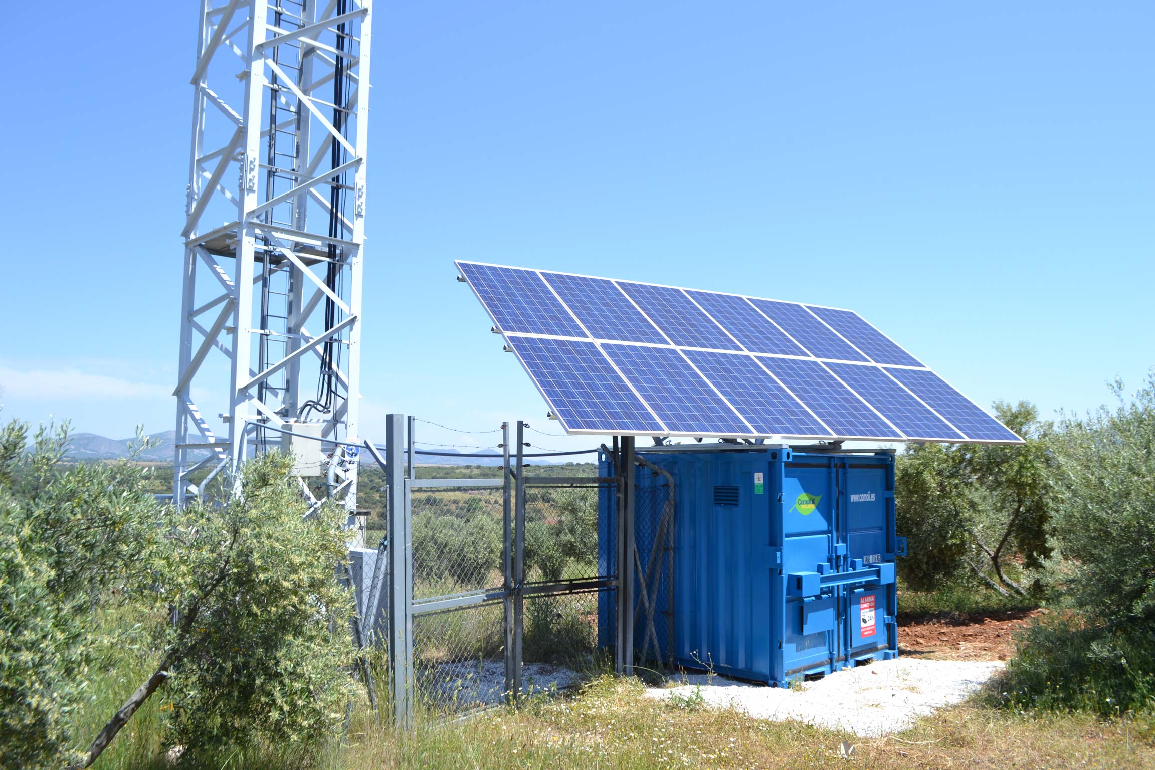Energía solar fotovoltaica con grupos electrógenos